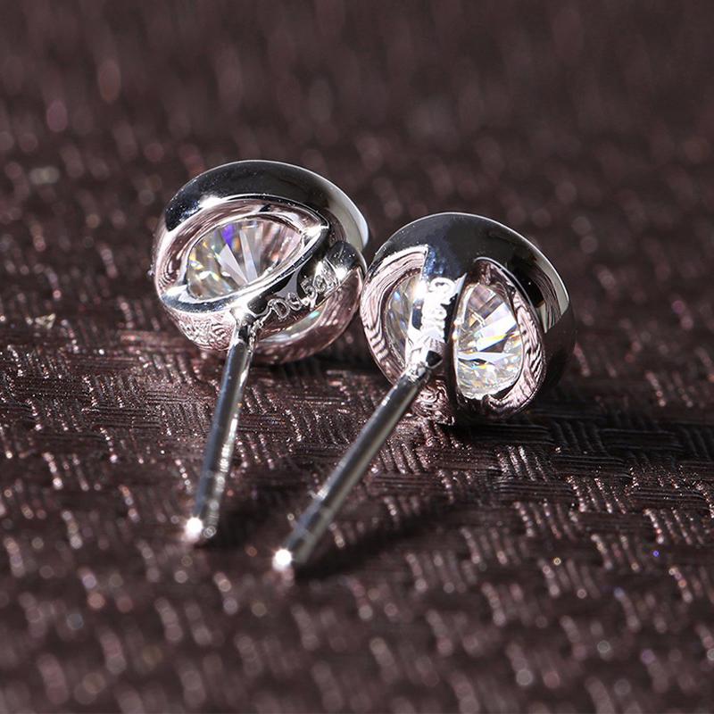 925 Sterling Silver Round Cut Cubic Zirconia Simple Stud Earrings