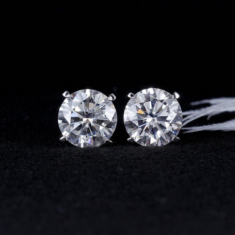 925 Sterling Silver Round Cut Cubic Zirconia Simple Stud Earrings