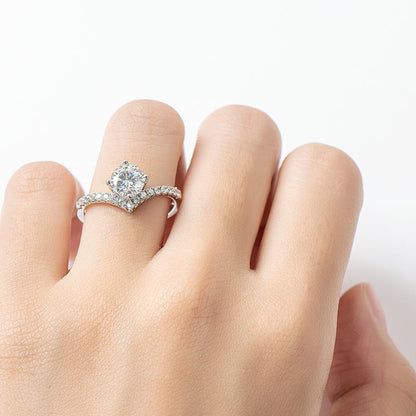 925 Sterling Silver Round Cut CZ V-shaped Ring