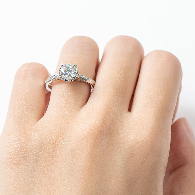 925 Sterling Silver Classic Round Cut CZ Ring