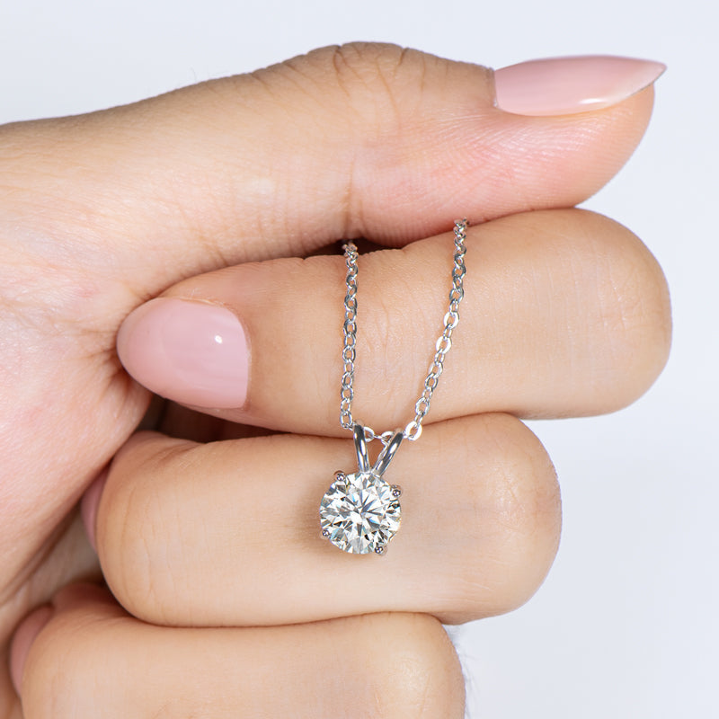 925 Sterling Silver Brilliant Round CZ Pendant Necklace