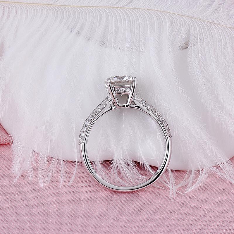 925 Sterling Silver Round Cut CZ Classic Ring