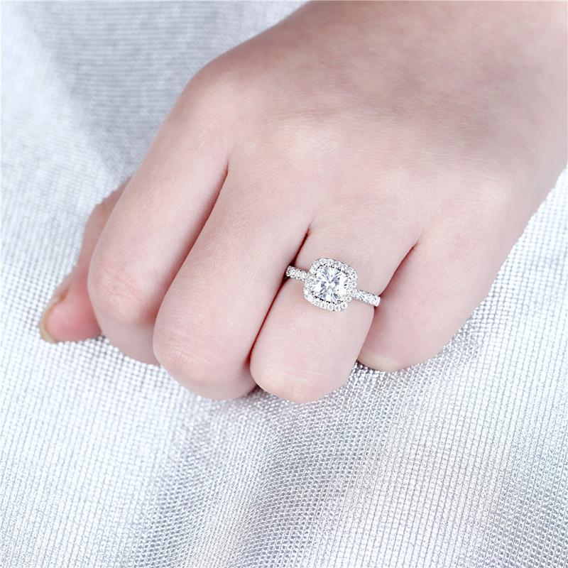 925 Sterling Silver Cushion Cut Halo CZ Engagement Ring