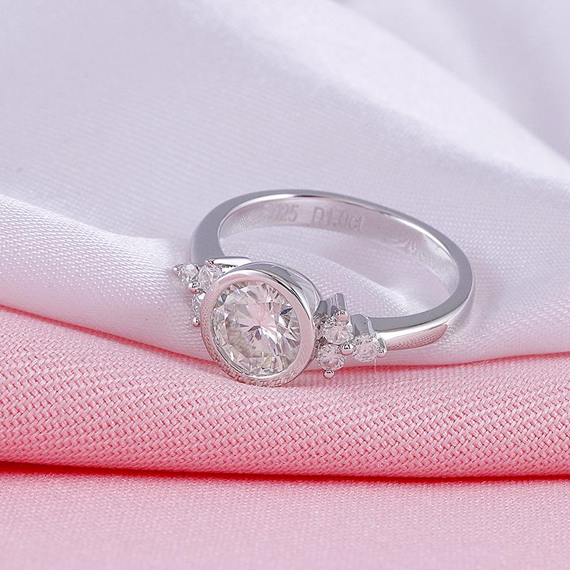 925 Sterling Silver Round Cut CZ Three Stone Ring