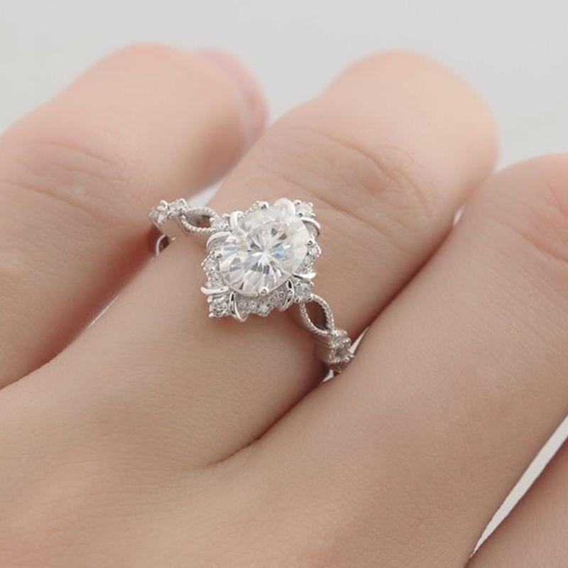 925 Sterling Silver Oval Cut Vintage CZ Diamond Ring