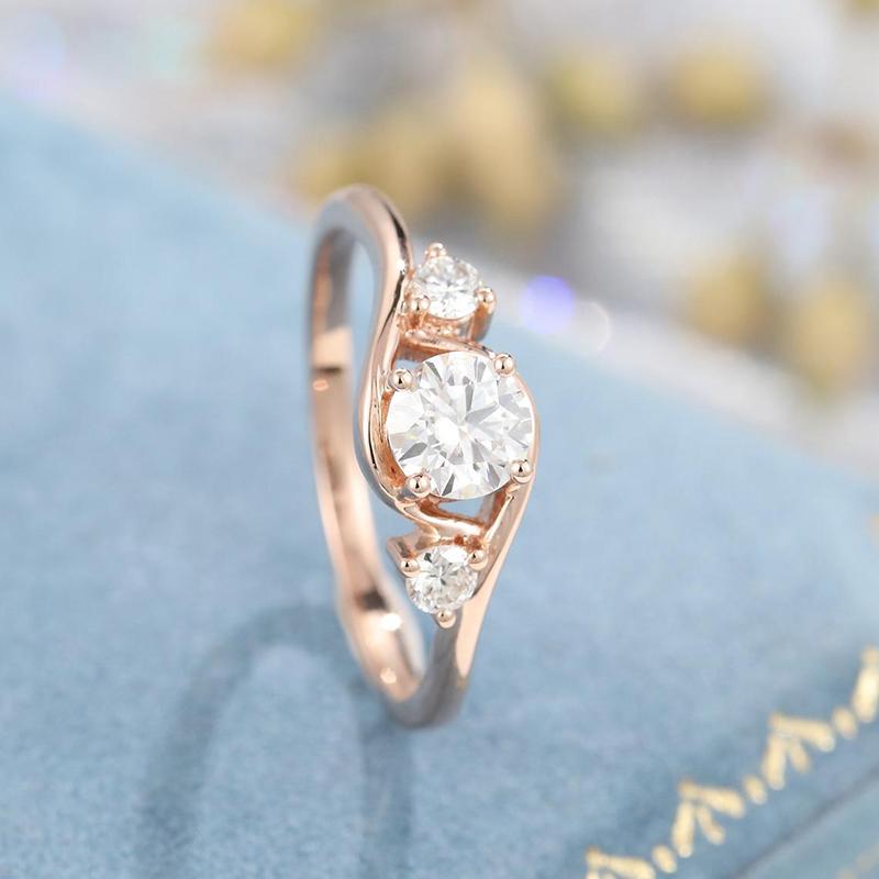 925 Sterling Silver Round Cut Three Stone CZ Ring