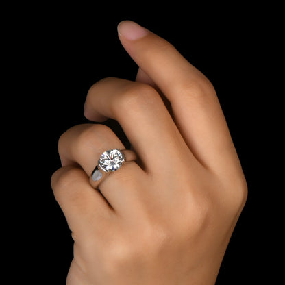 925 Sterling Silver Classic Round Created White CZ Ring