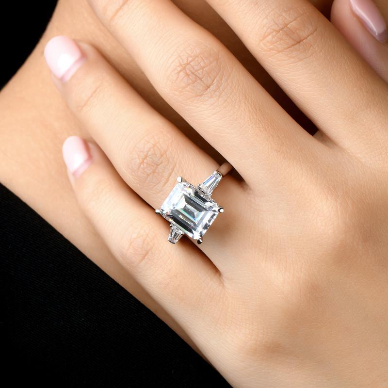 925 Sterling Silver Emerald Cut CZ Stone Ring