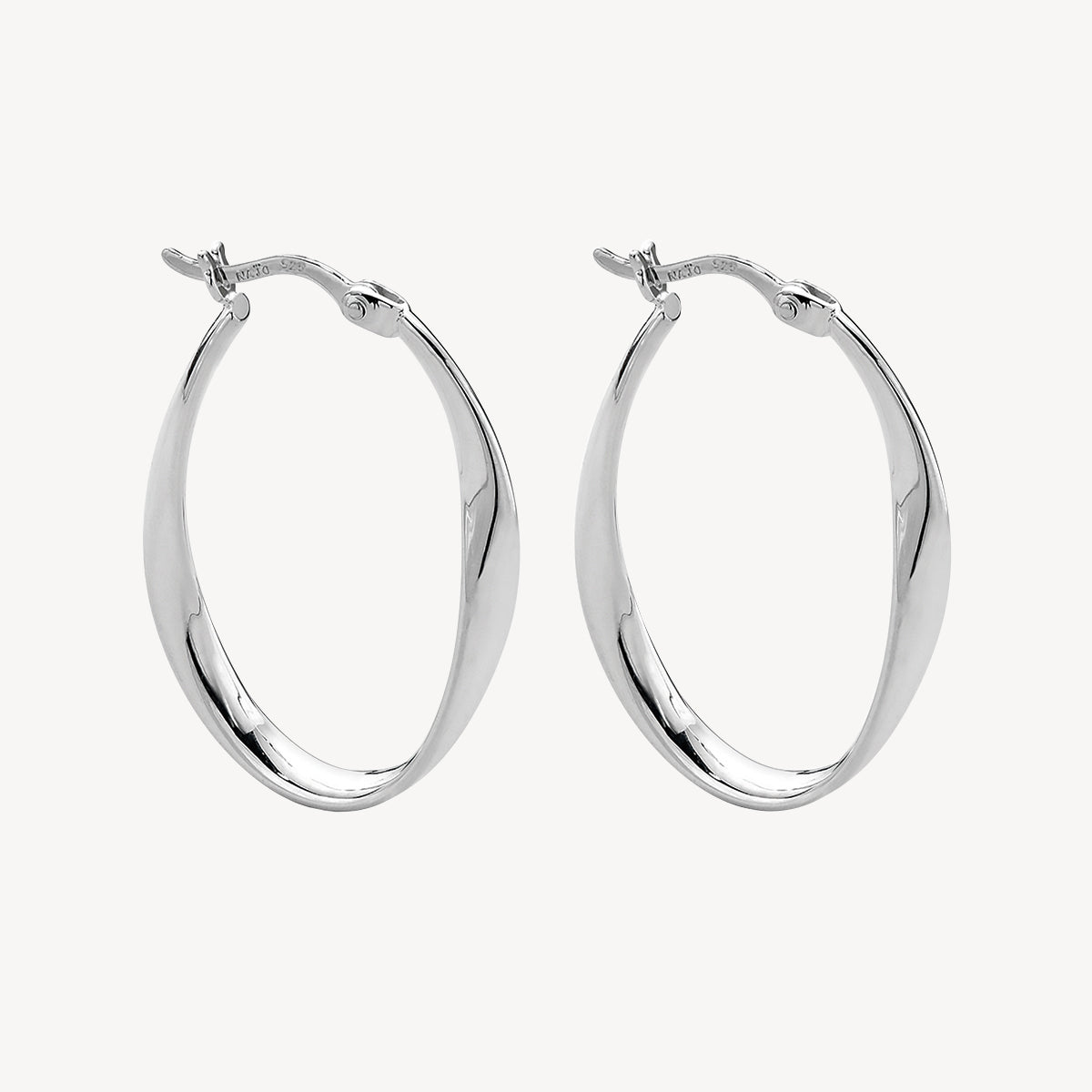 Cinta Hoop Oval Shape Silver Earring 1