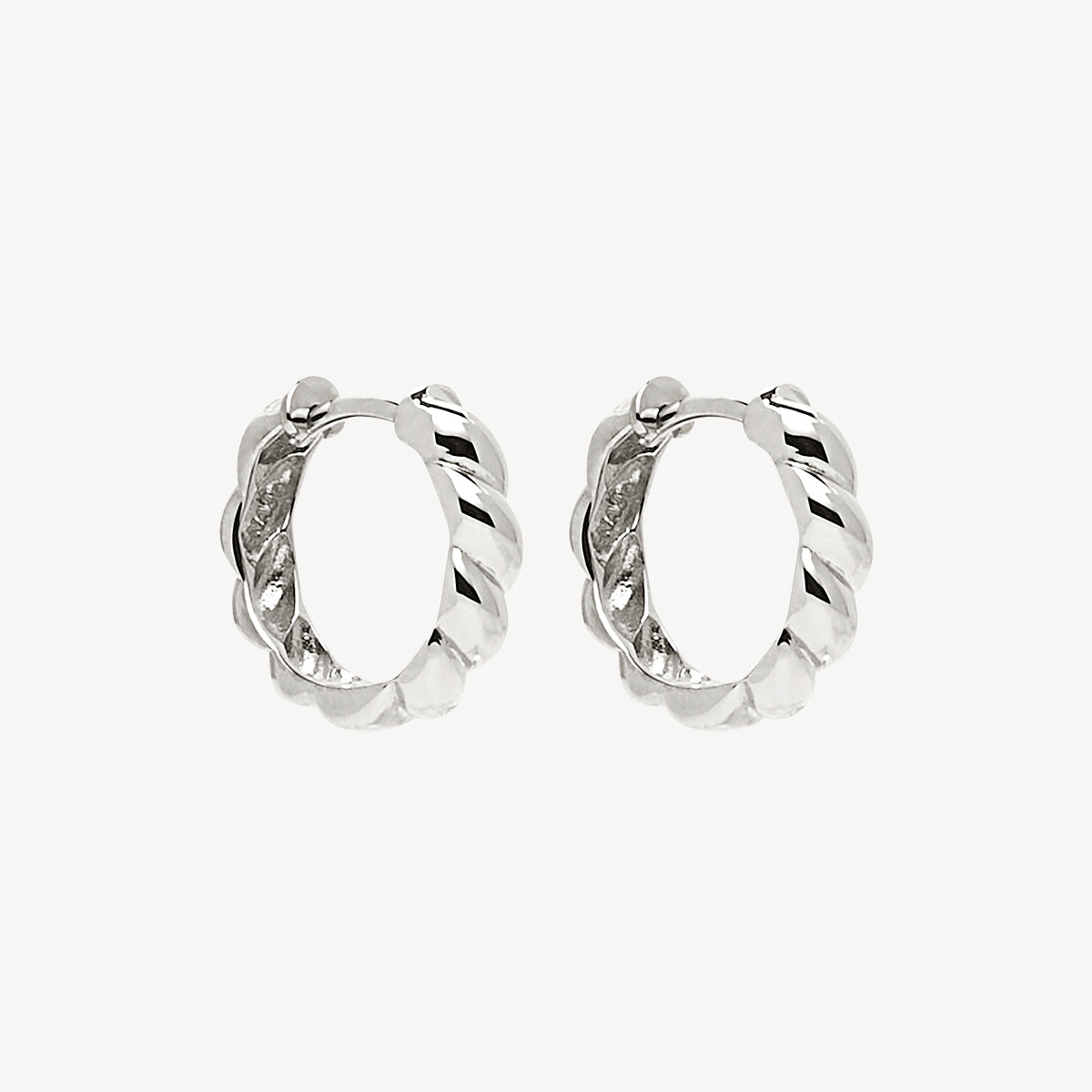 4mm Zippy Twist Huggie Silver Earring 1