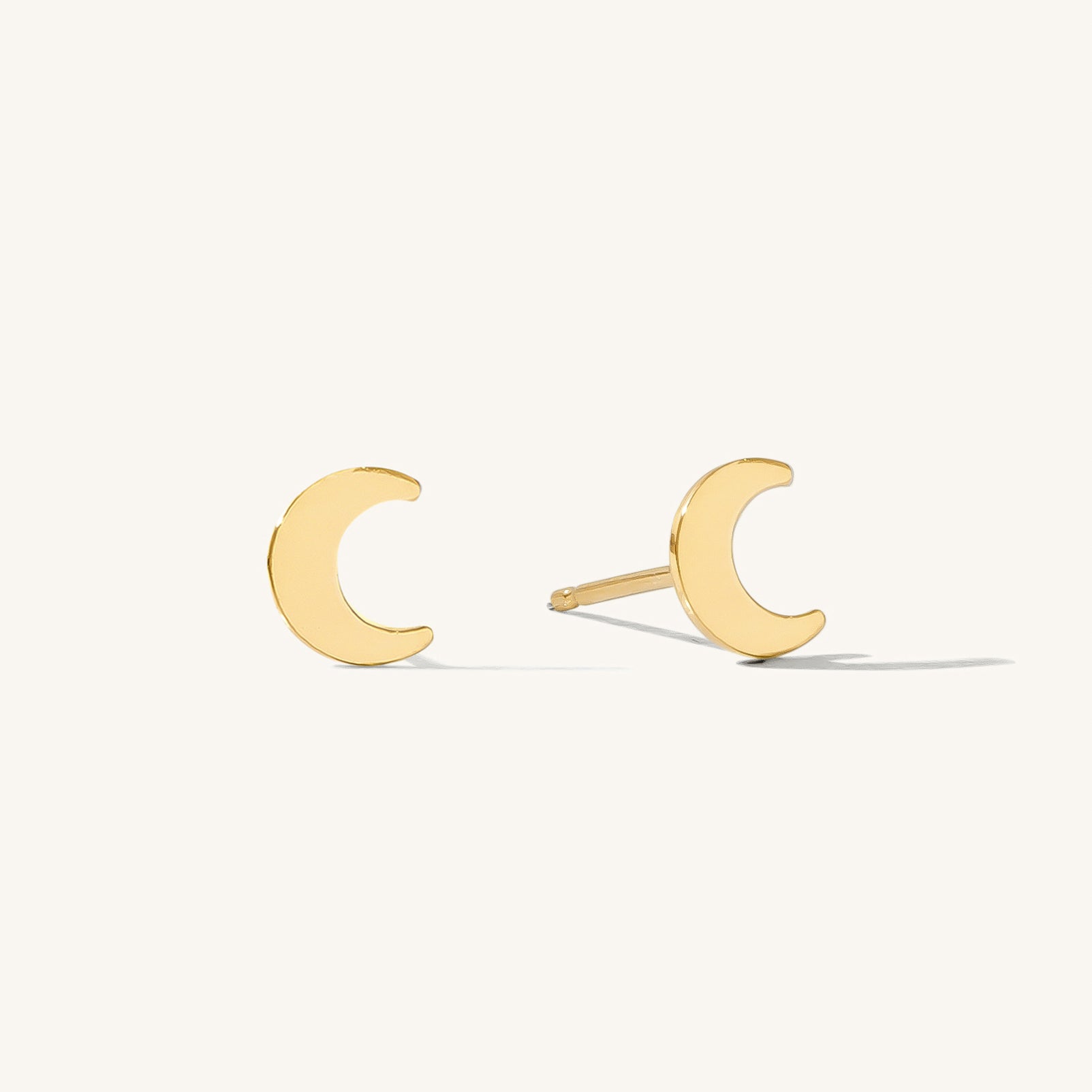 925 Sterling Silver Crescent Moon Stud Earrings Celestial Charm 1