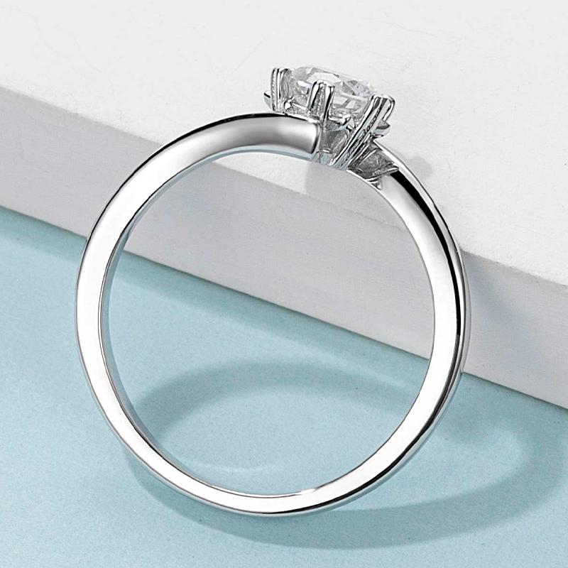 925 Sterling Silver Round CZ Swirl Solitaire Ring