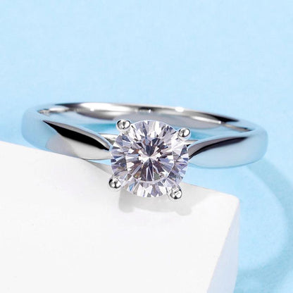 925 Sterling Silver Classic Round CZ Solitaire Ring