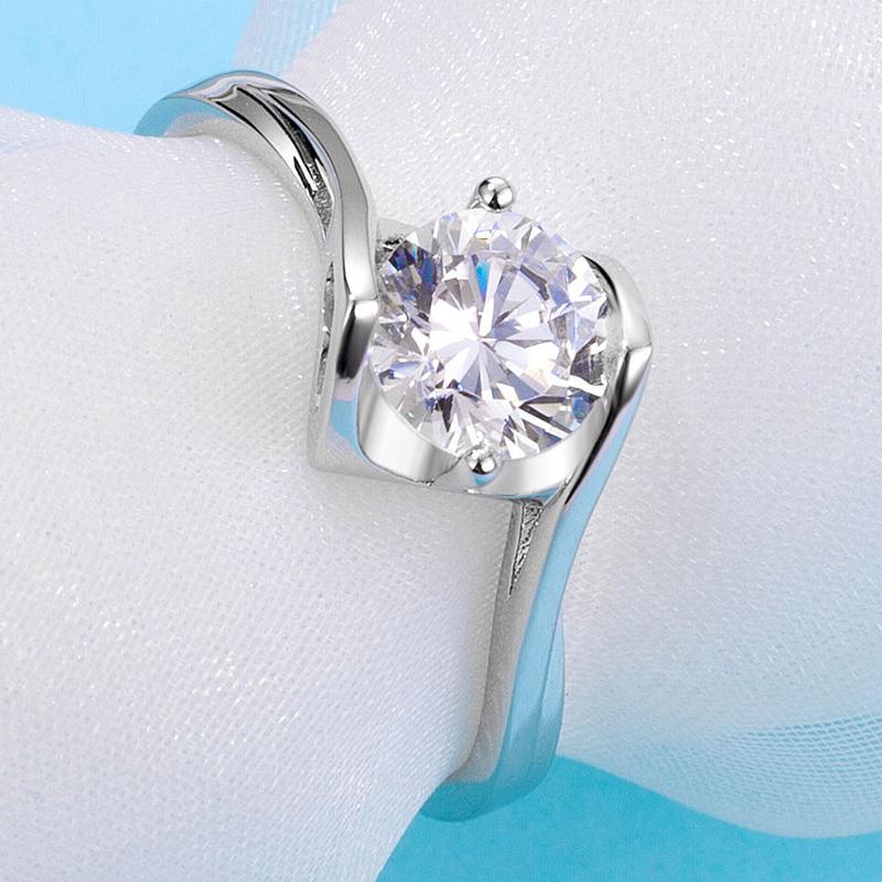 925 Sterling Silver Classic Round Cut CZ Angle Solitaire Rings