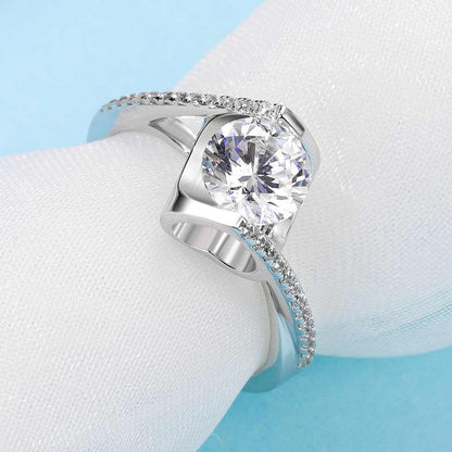 925 Sterling Silver Classic Round Cut CZ Angle Solitaire Ring