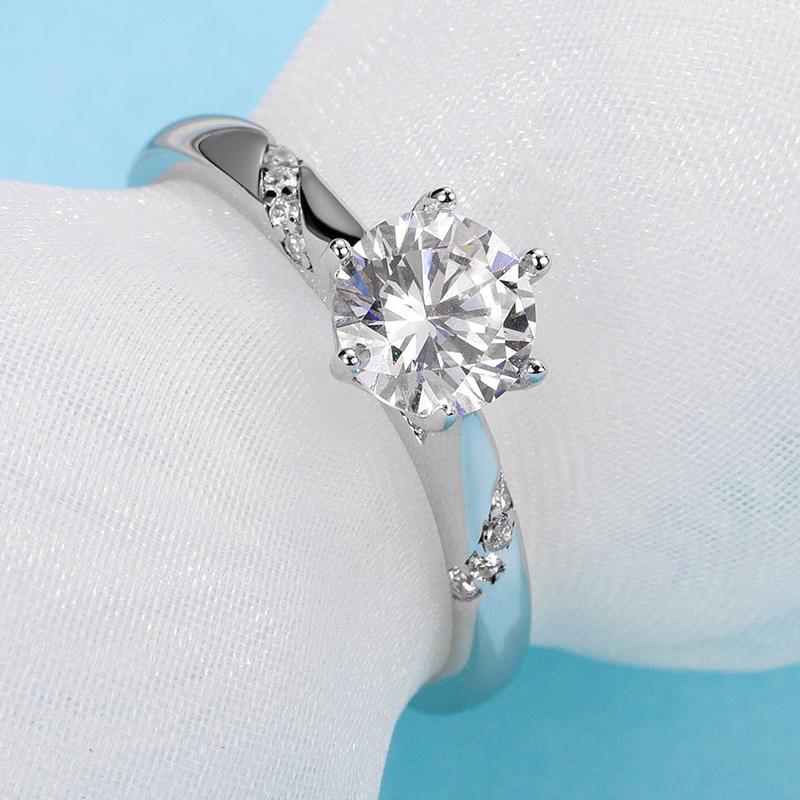 925 Sterling Silver  Classic Round Cut CZ Fashion Solitaire Ring