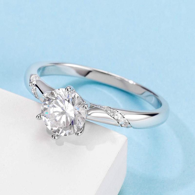 925 Sterling Silver  Classic Round Cut CZ Fashion Solitaire Ring