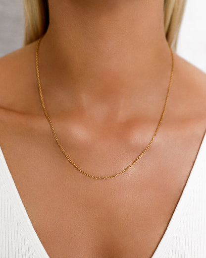 Sleek Sterling Silver Fine Chain Necklace: Effortless Elegance 2