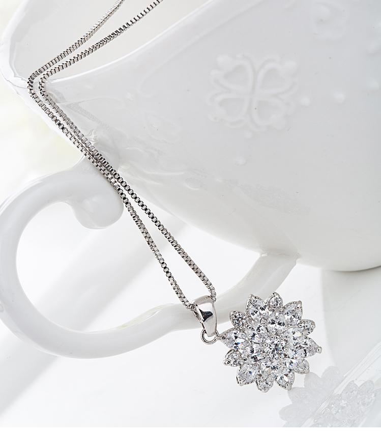 925 Sterling Silver Flower Design Created White CZ Pendant Necklace