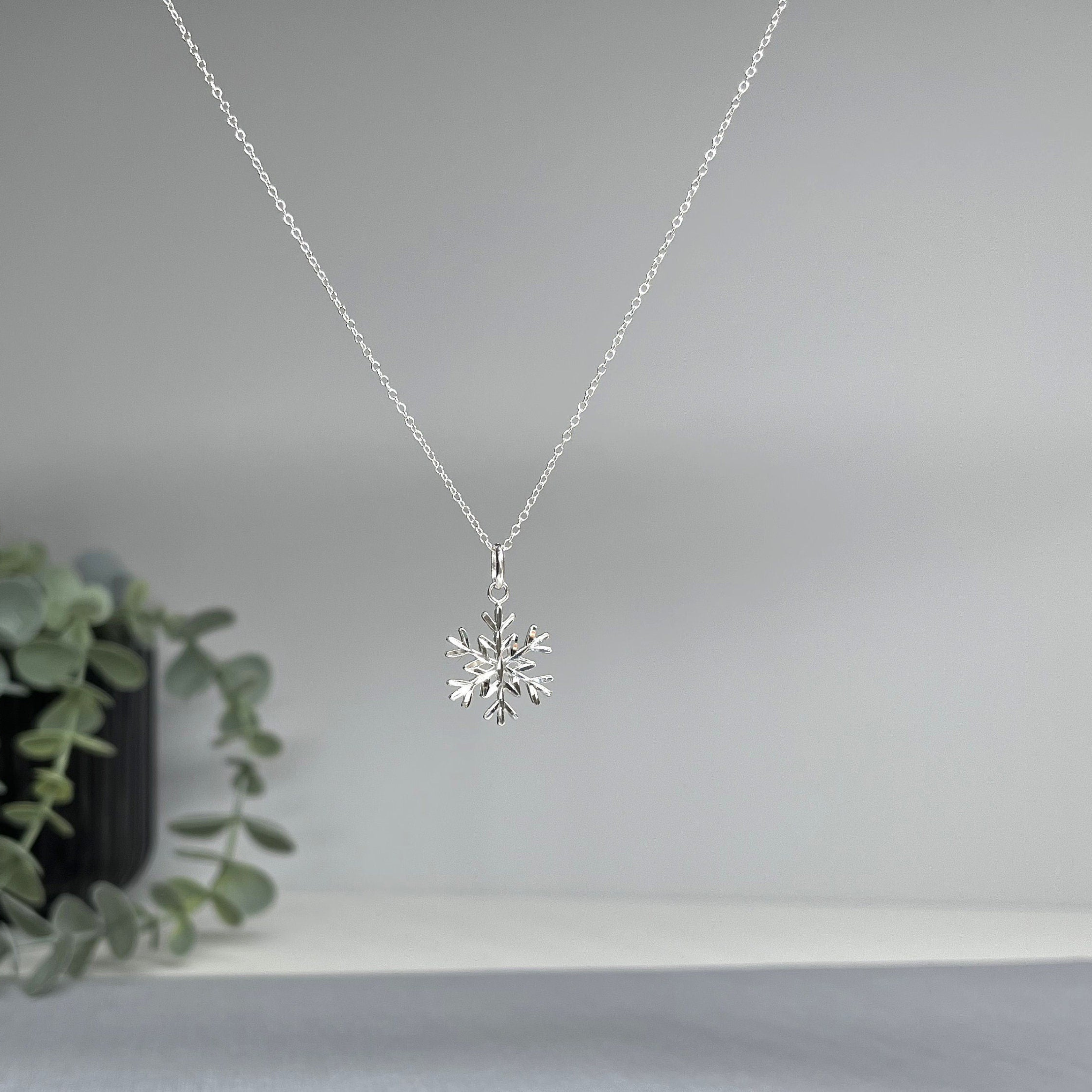 Silver Christmas Snowflakes Necklace for Women