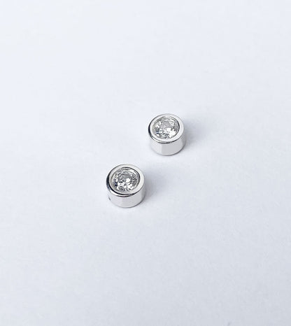 925 Sterling Silver Ear Stud 0.10 ct 4