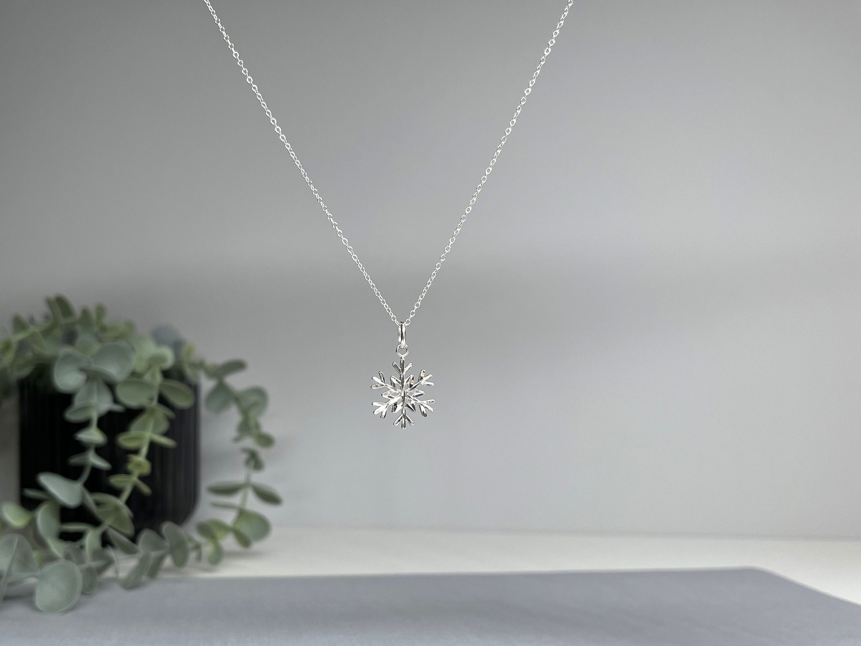 Silver Christmas Snowflakes Necklace for Women