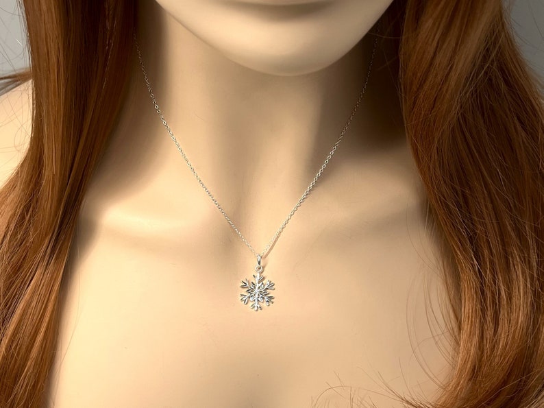 Silver Christmas Snowflakes Necklace for Women